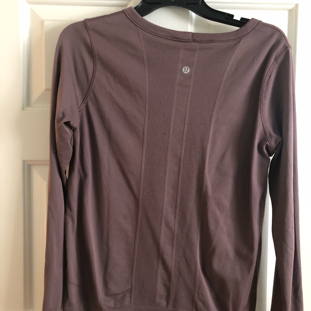 Lululemon long sleeve tech.